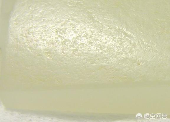 和田玉滚筒料籽料特征,和田玉且末料有什么特点？