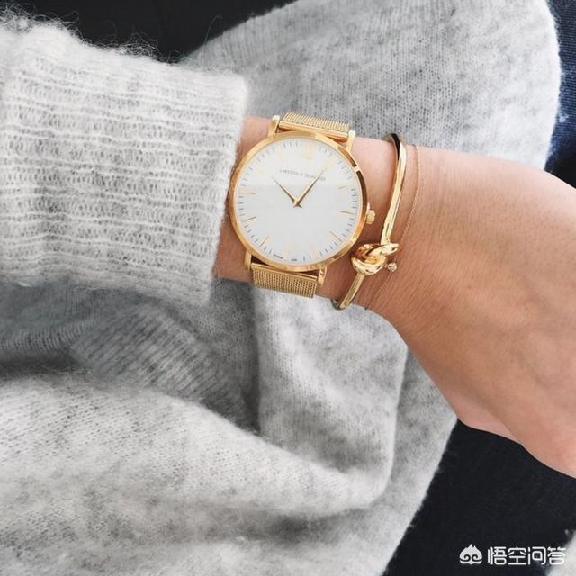 时尚黄金手镯,怎样把黄金首饰戴出时尚的感觉？