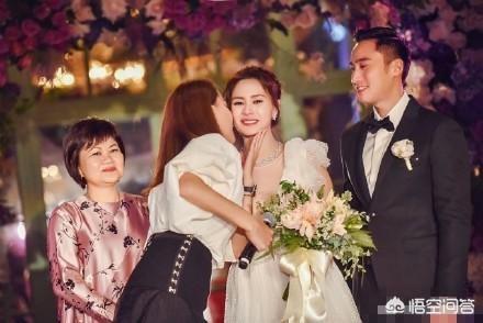 赖弘国与阿:阿娇为什么选择在美国洛杉矶举行婚礼而不是在国内