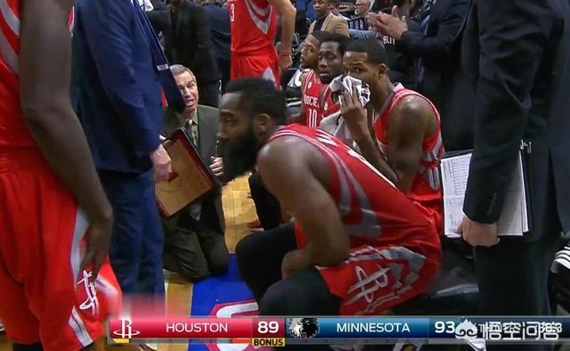 凯莉 埃尔兰 乔丹:NBA赛场上最让你动容的一张照片是什么？