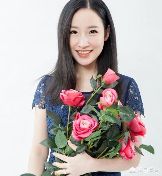 杨冰阳:知名情感博主ayawawa是如何走红的？