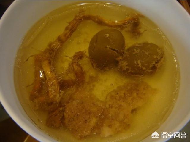 青榄石斛炖瘦肉，青榄配什么东西来煲汤比较好？