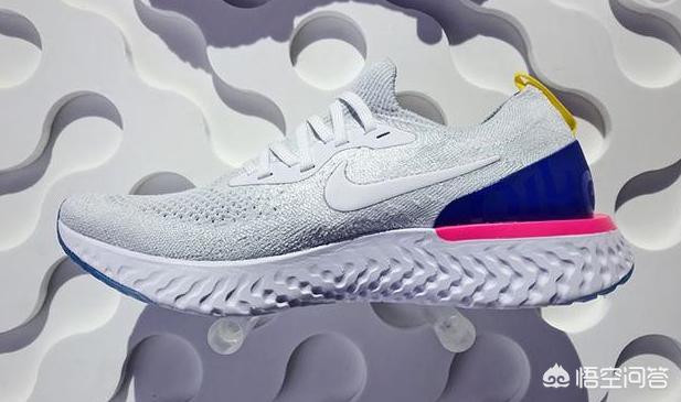 想买双跑鞋看了一双adidas UltraBOOST,还有其他推荐吗？