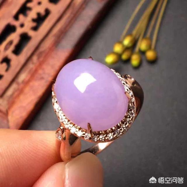 玉镯建议买冰种还是冰糯种,翡翠糯冰与冰糯的区别是什么？