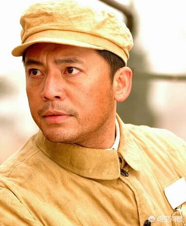 孔燕松姐妹:跟岳云鹏一起拜师郭德纲的孔云龙，现在在做什么？