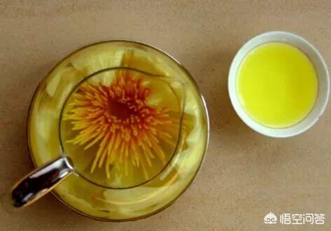 宝宝不爱喝水小便黄怎么办:宝宝不爱喝水容易上火，作为好妈妈，该怎么让宝宝多喝水？