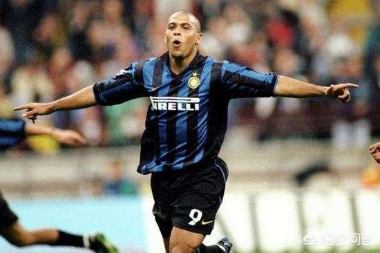 罗纳尔多为什么在巴萨只踢了一年就转回国米了呢？插图21