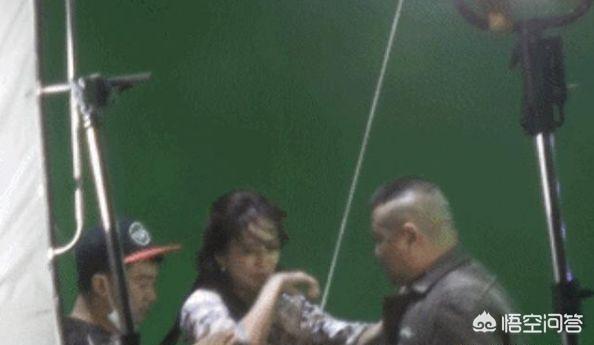 佟丽娅吻戏:您怎么评价佟丽娅岳云鹏拍吻戏这事？