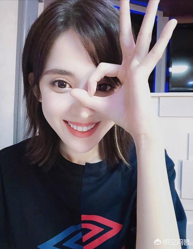 娜娜娜扎侧脸对比:古力娜扎和热巴都拥有一样的高颜值，为何二人发展如此不同？