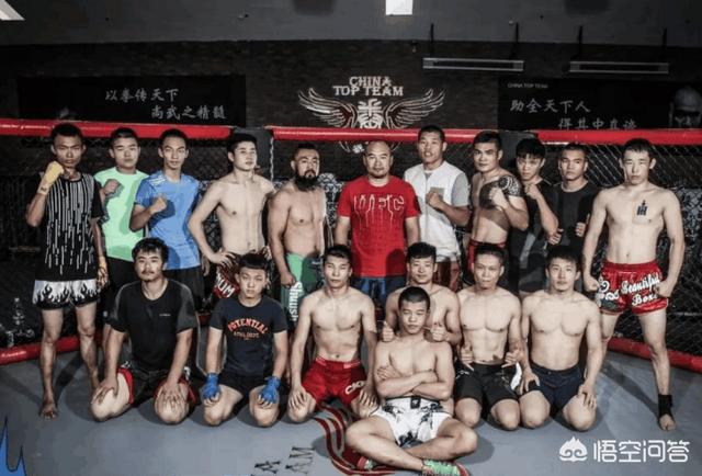 张铁泉:李景亮是不是UFC中国选手中最厉害的？有什么看法？