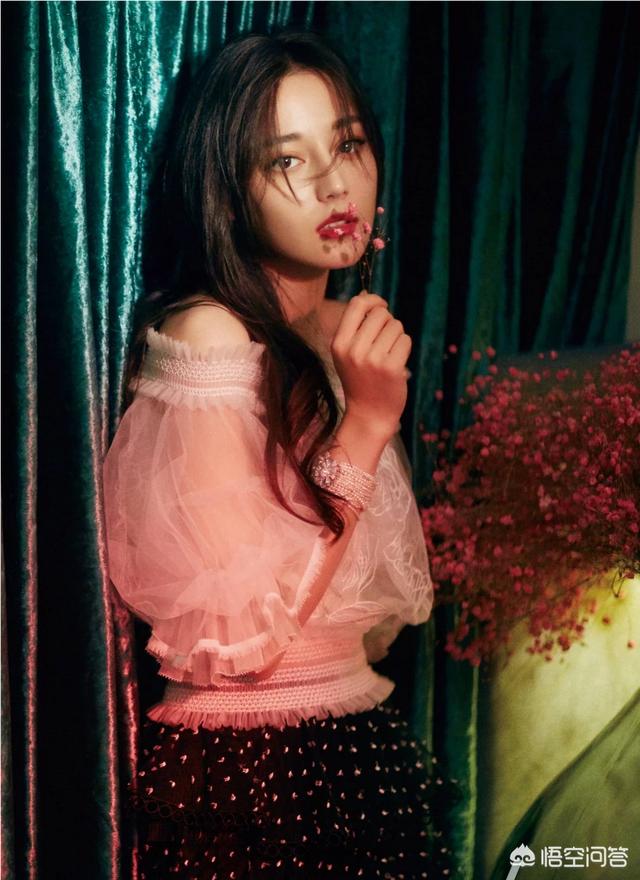 娜娜娜扎侧脸对比:古力娜扎和热巴都拥有一样的高颜值，为何二人发展如此不同？