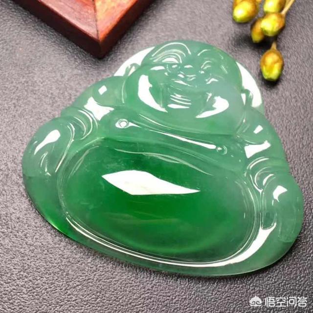 带有裂痕的玉手镯好不好,翡翠镯子有裂纹是不是最大的缺陷了？