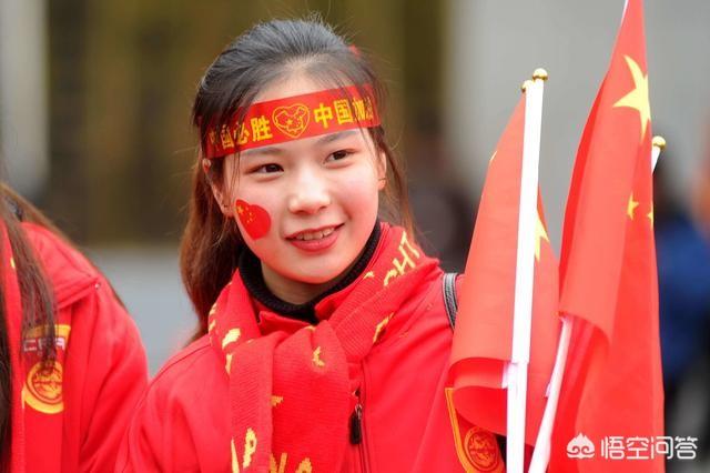 日本球迷的评论：我们日本队的排球美女最多,其他国家没法比。大家怎么看？