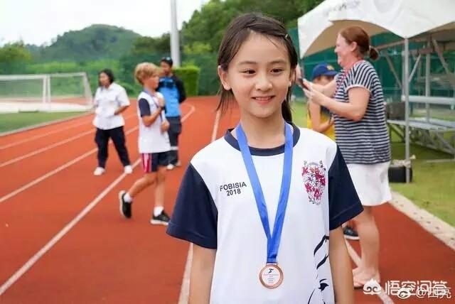 田亮的儿子:田亮带小情人出行11岁森碟身高比肩爸爸，如何养育女王般的女儿