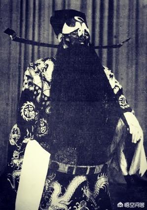 裘盛戎:裘盛戎先生的生平经历怎么样？
