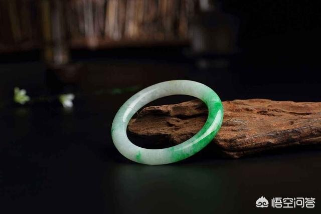 大理翡翠手镯是真的吗,大理的玉石便宜但水深，如何避免上当受骗？
