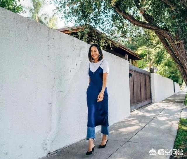 黄皮适合什么颜色的衣服,黑黄皮穿什么衣服比较显白？