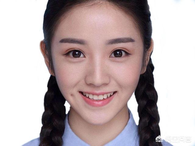 如何用手机修图软件Snapseed更换证件照底色？