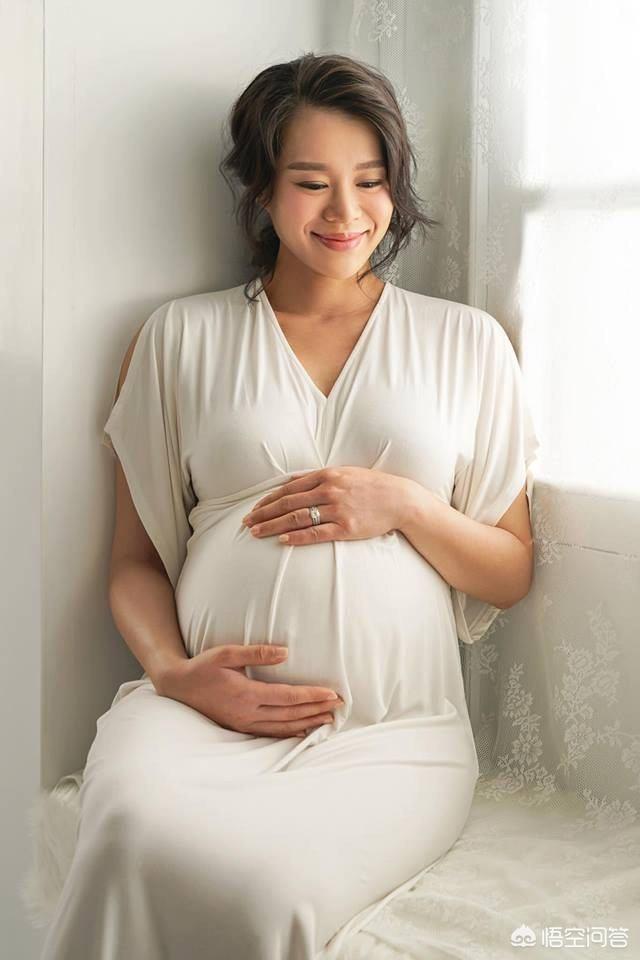 黄宗泽胡杏儿电视剧:胡杏儿结婚了，对象不是相恋八年的黄宗泽。这件事大家怎么看？
