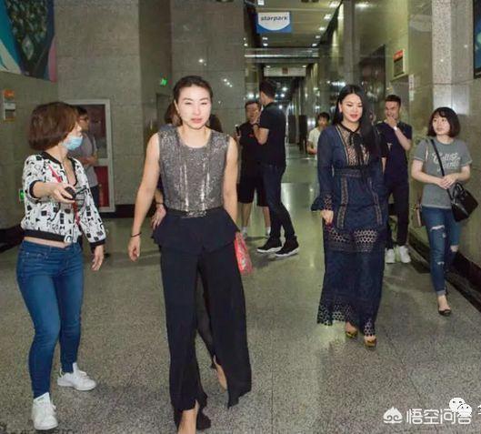 李湘父母:为何有些人说郭晶晶是豪门，而李湘却是土豪？