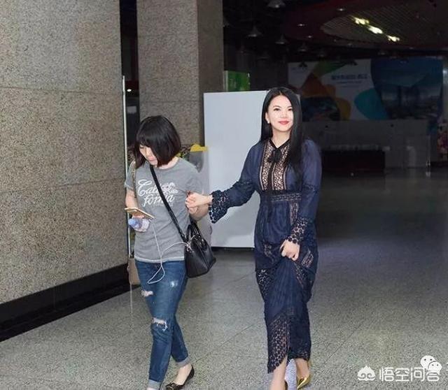 李湘父母:为何有些人说郭晶晶是豪门，而李湘却是土豪？