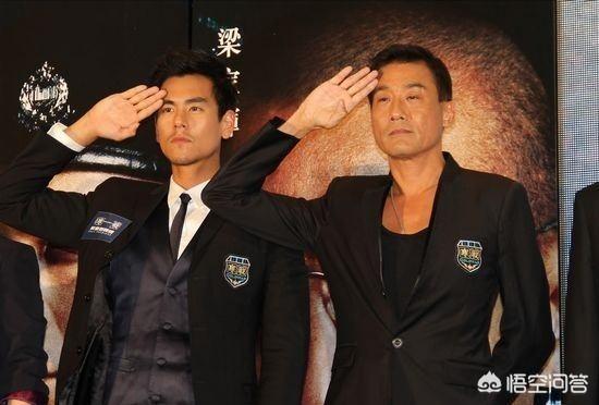 彭于晏过海关被罚:为什么彭于晏在一些活动中，敬的是美式军礼
