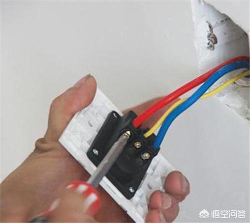 如何檢測傢用插座的接地線接沒接？