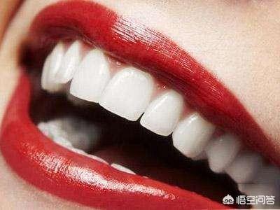 如何有效清除牙垢:怎么去除牙齿烟渍，牙垢？