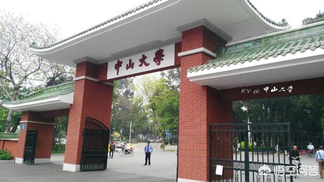 武汉大学文学院:想去武汉大学读汉语言专业，你觉得怎么样？
