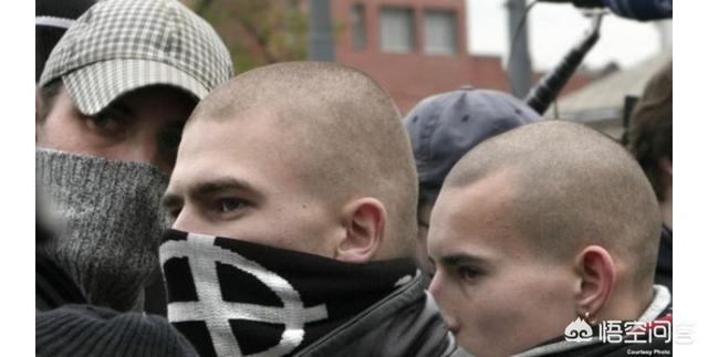 怎样鉴别俄罗斯小哥哥是小混混还是真时髦?(2个回答)