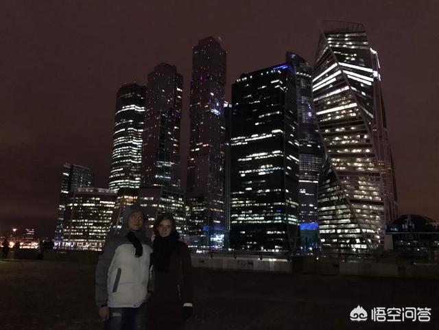 俄罗斯红场位于哪个城市:俄罗斯首都莫斯科的名胜古迹多吗？