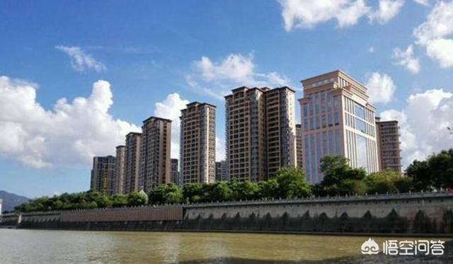 位于广东梅州的嘉应学院，是一所什么档次的大学？:潘毓刚