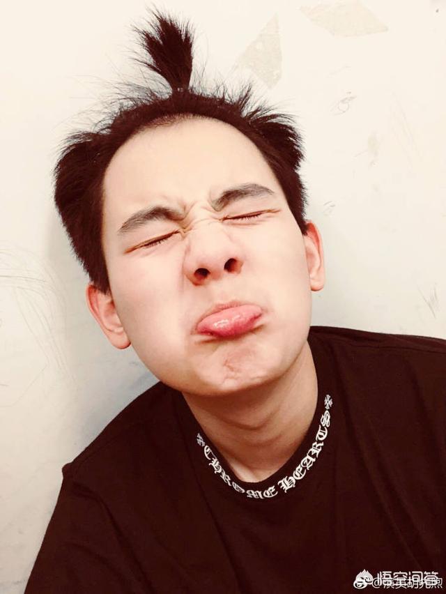 何洛洛高考成绩:何洛洛为了备战创造营决赛，却放弃高考，你觉得值吗？
