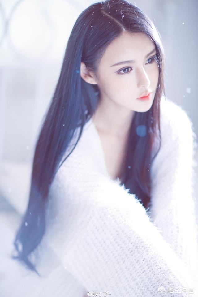 女孩爱上一个男生后,才会有哪些行为表现？