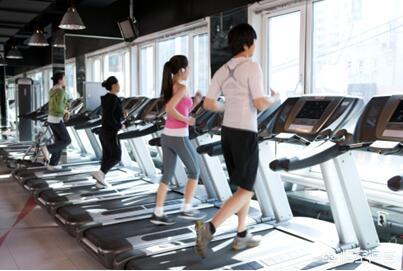 跑步机如何减肥(跑步机减肥的最佳方法)