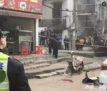 武汉面馆砍头案一审杀人者宣判死缓,仅赔偿受害者家属2.5万元,你怎么看？