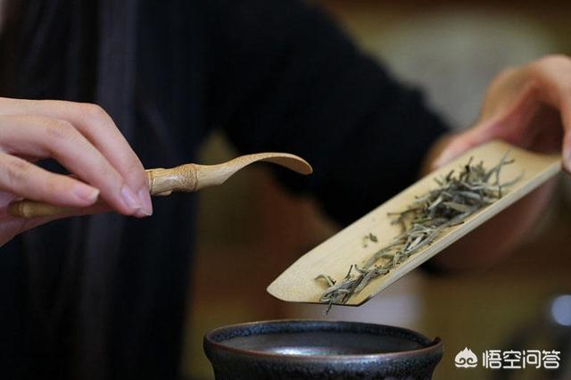 冲泡绿茶时，需要注意什么？