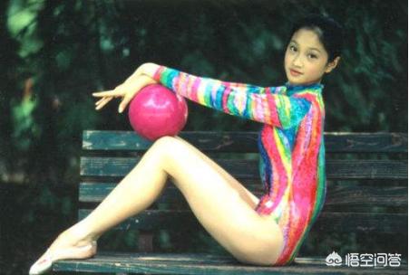 李连杰老婆叫什么:李连杰有几个老婆几个小孩？