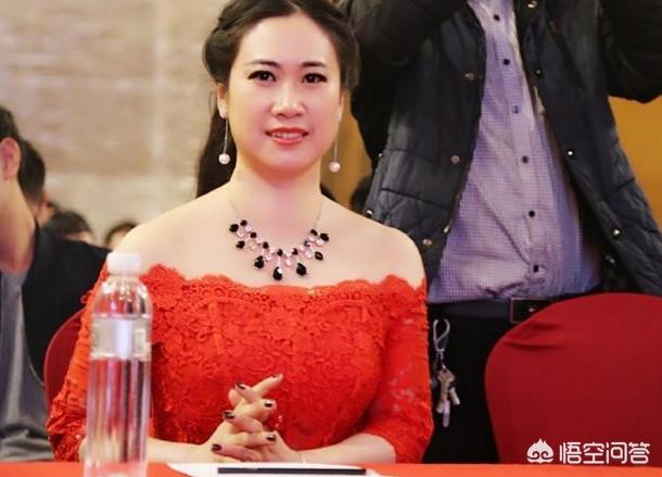 芙蓉姐姐个人资料:芙蓉姐姐近照似女神，如今身价过亿曾表白王宝强，真的吗？