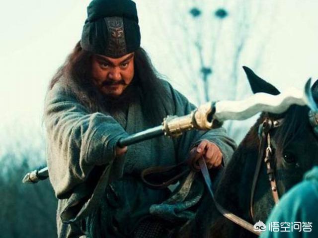 武艺的爸爸是谁:吕布有很强的武艺，他的师父是谁？他的父亲又是什么人？