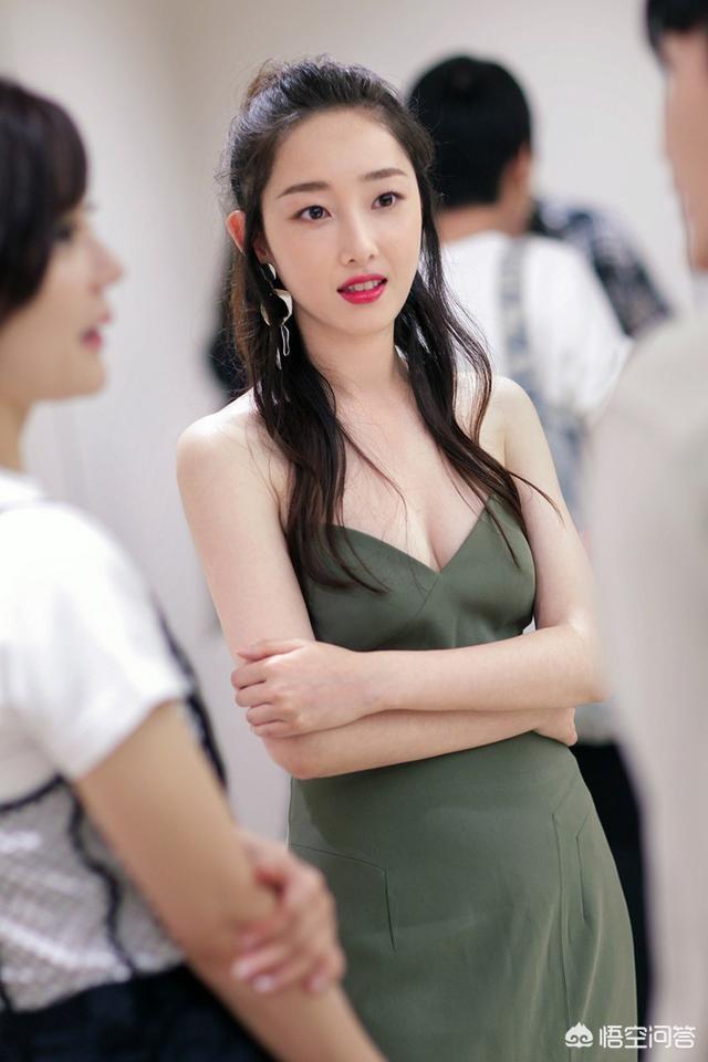 陈晓旭图片:如何评价蒋梦婕和陈晓旭的长相？
