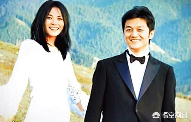 王菲比李亚鹏大几岁:王菲比谢霆锋大那么多，谢霆锋为什么会选择她？