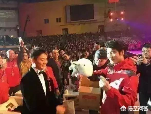 李靓蕾照片:王力宏和刘强东竟是好兄弟，你怎么看？