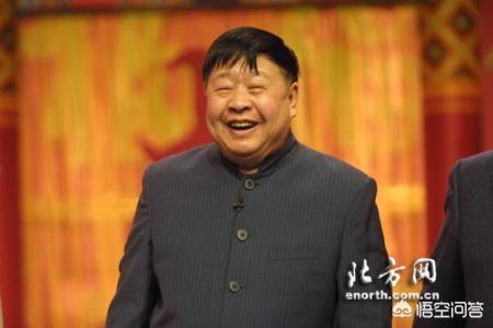 哈尔滨问政节目嘉宾怒怼供暖部门，马东为什么从小管姜昆叫叔叔？