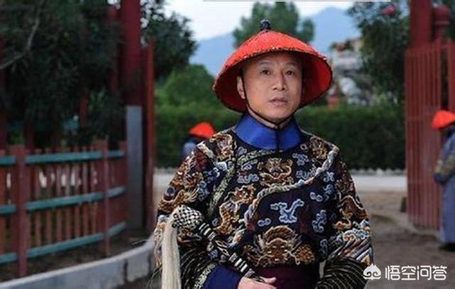 古代宫里的太监为何手里都会有一把拂尘？