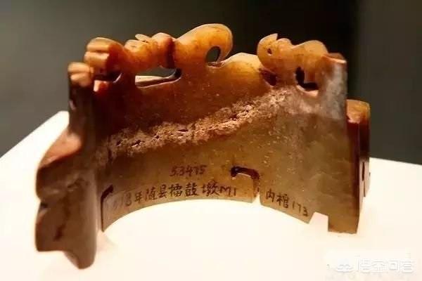 最好的古玉沁色,什么样材质的古玉才有沁色？