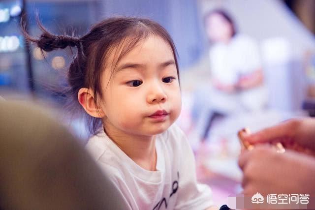 小七哈珀:贝克汉姆为何成英王室的座上宾？