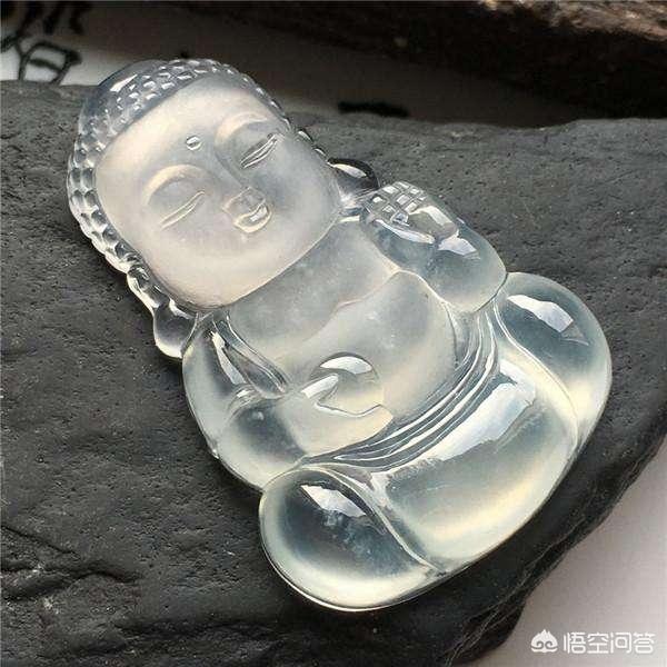 三种女人不适合戴翡翠佛公,男生适合带翡翠宝宝佛吗？