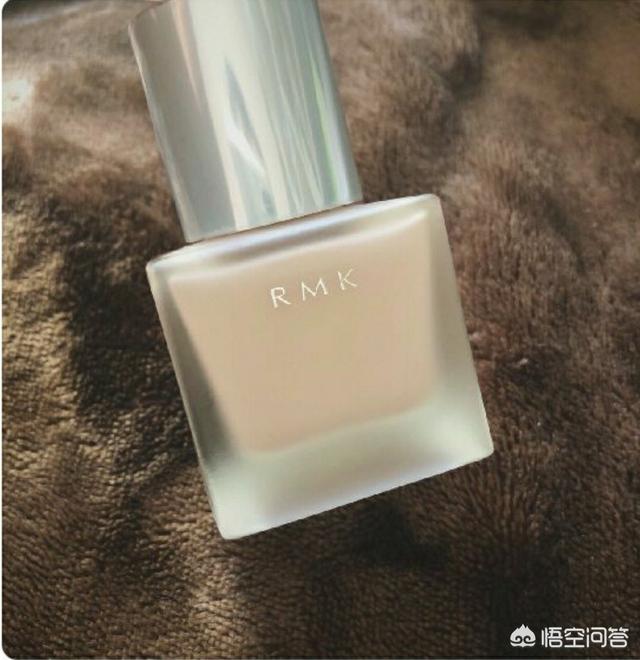 嘉媚乐洋甘菊安肤水:干性皮肤如何选择粉底液？