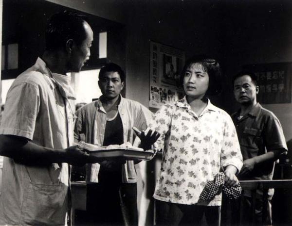 电影演员李秀明:八十年代的演员高英、李秀明、吴海燕和张力维她们的近况如何